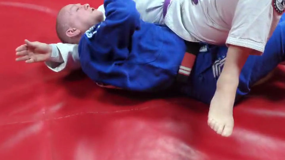 Leg Capture to Twister Escape (6)